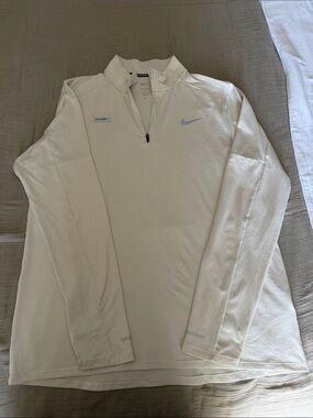 Nike Running Men’s White Lightweight Quarter-Zip Training Top